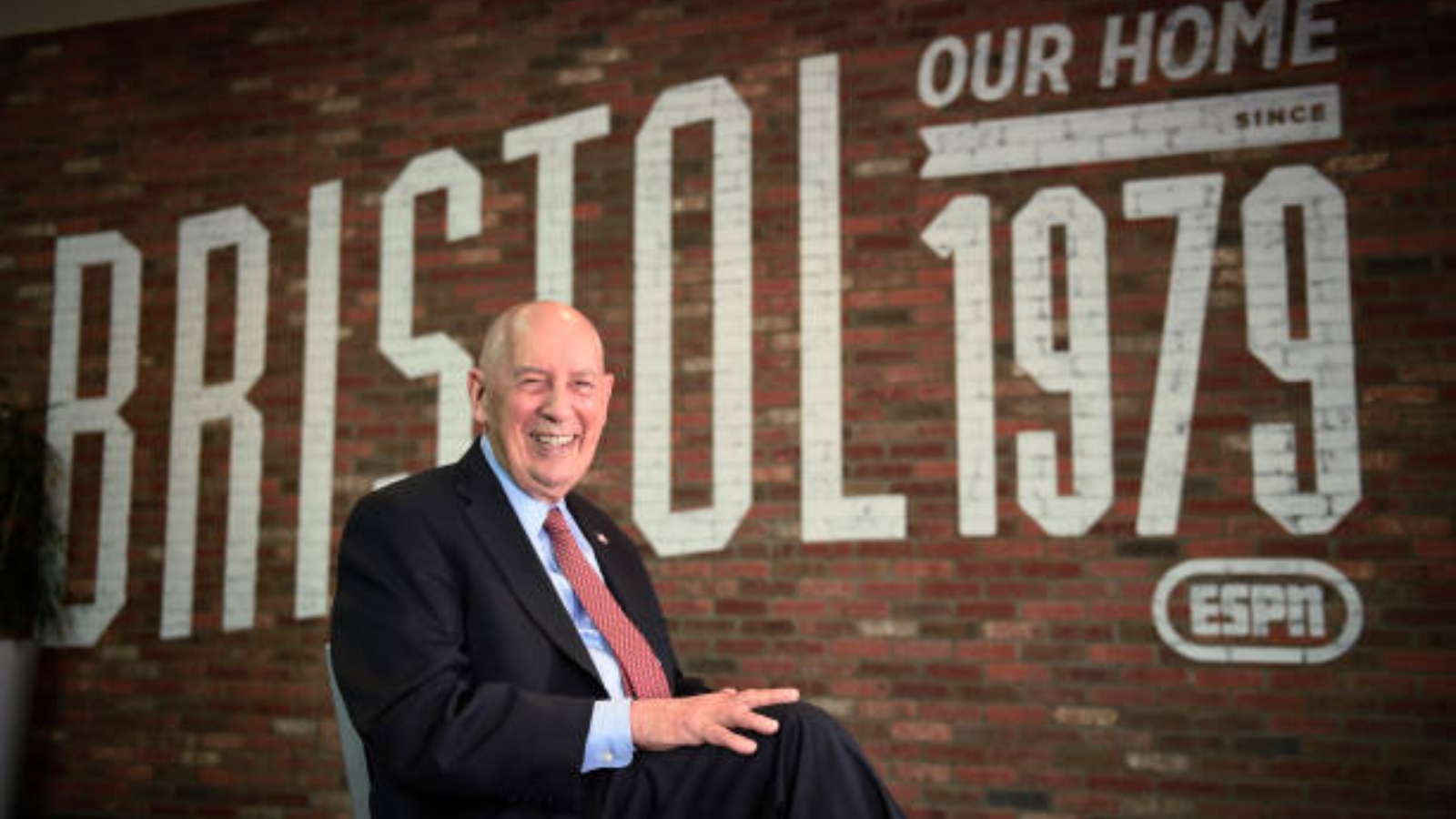 Muere fundador de ESPN, el hombre que revolucionó cómo vemos la NFL y el Draft