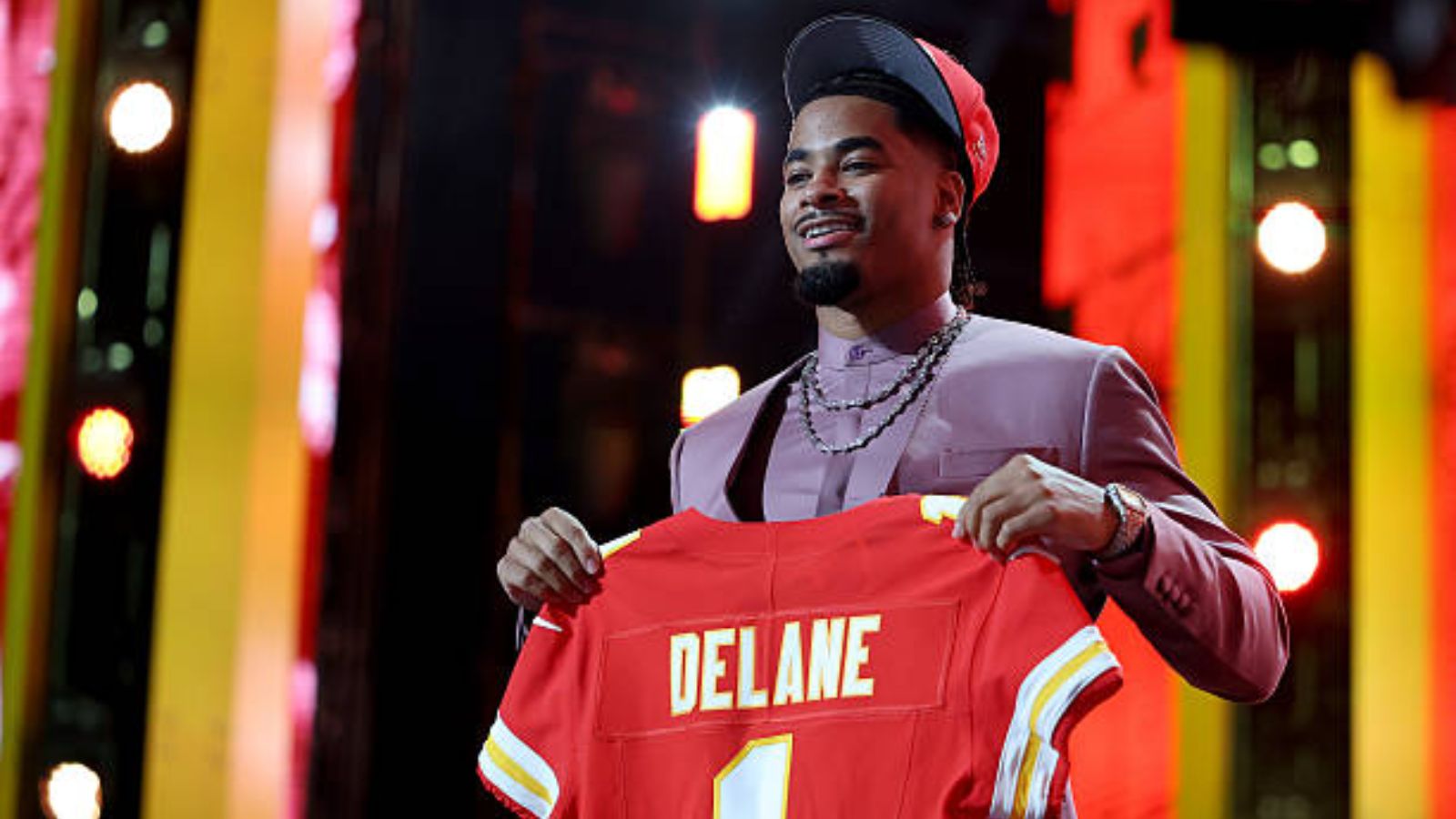 ¿Quién es Mansoor Delane, nuevo cornerback de los Chiefs?