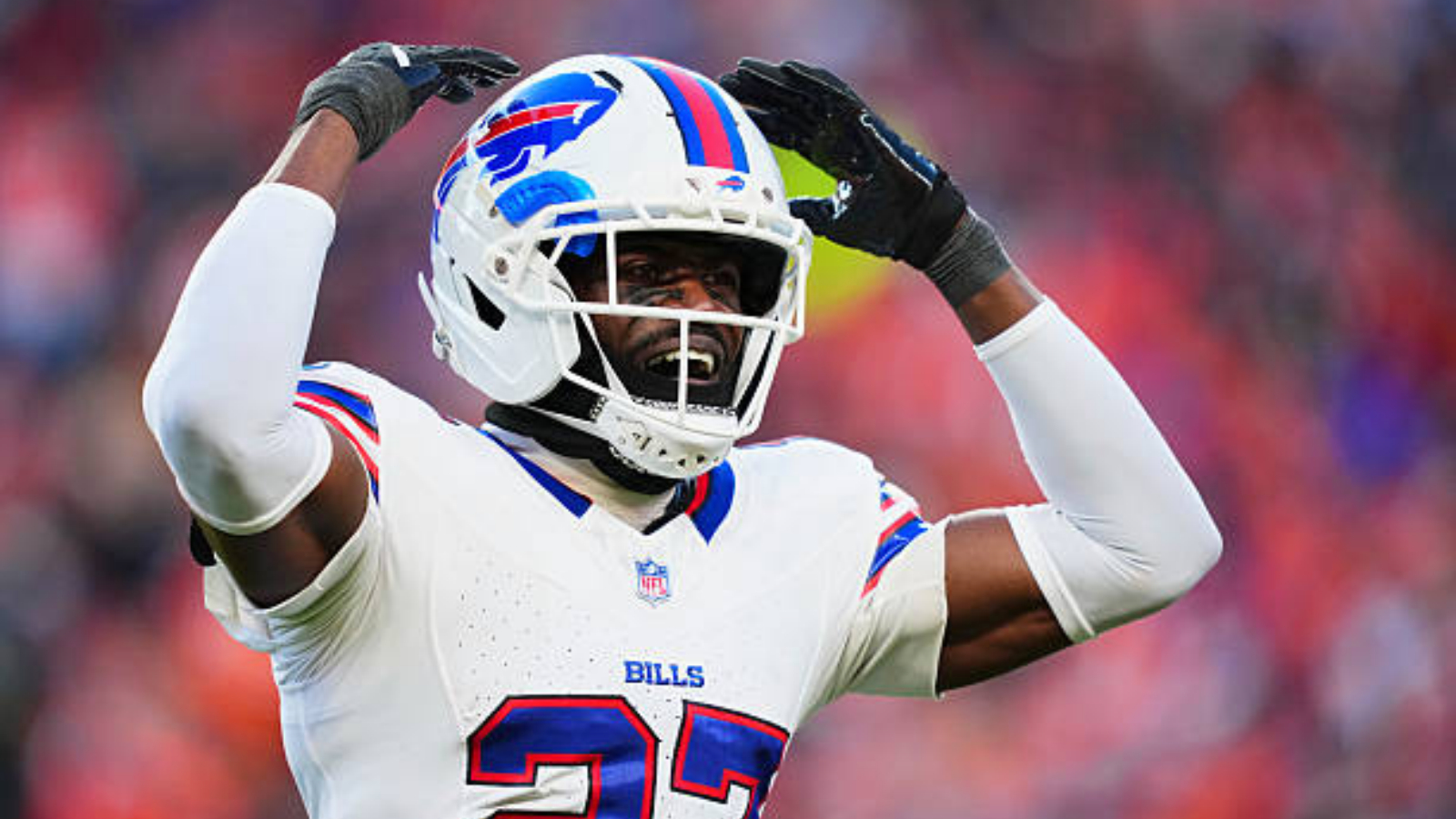Bills firman de vuelta a cornerback dos veces All-Pro y Pro Bowler