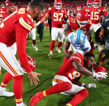 Chiefs y Lions protagonizan pelea en el Sunday Night Football de la Semana 6 - Temporada NFL 2025. Foto: Ian Rapoport