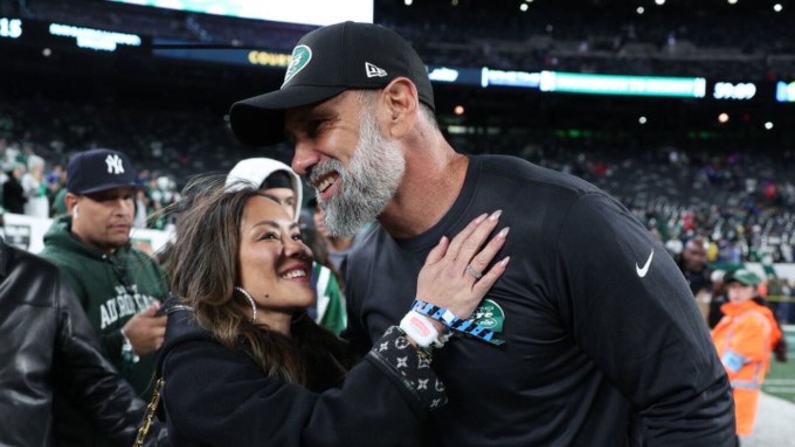 Luto en la NFL: muere esposa del coordinador defensivo de los Falcons tras luchar contra cáncer