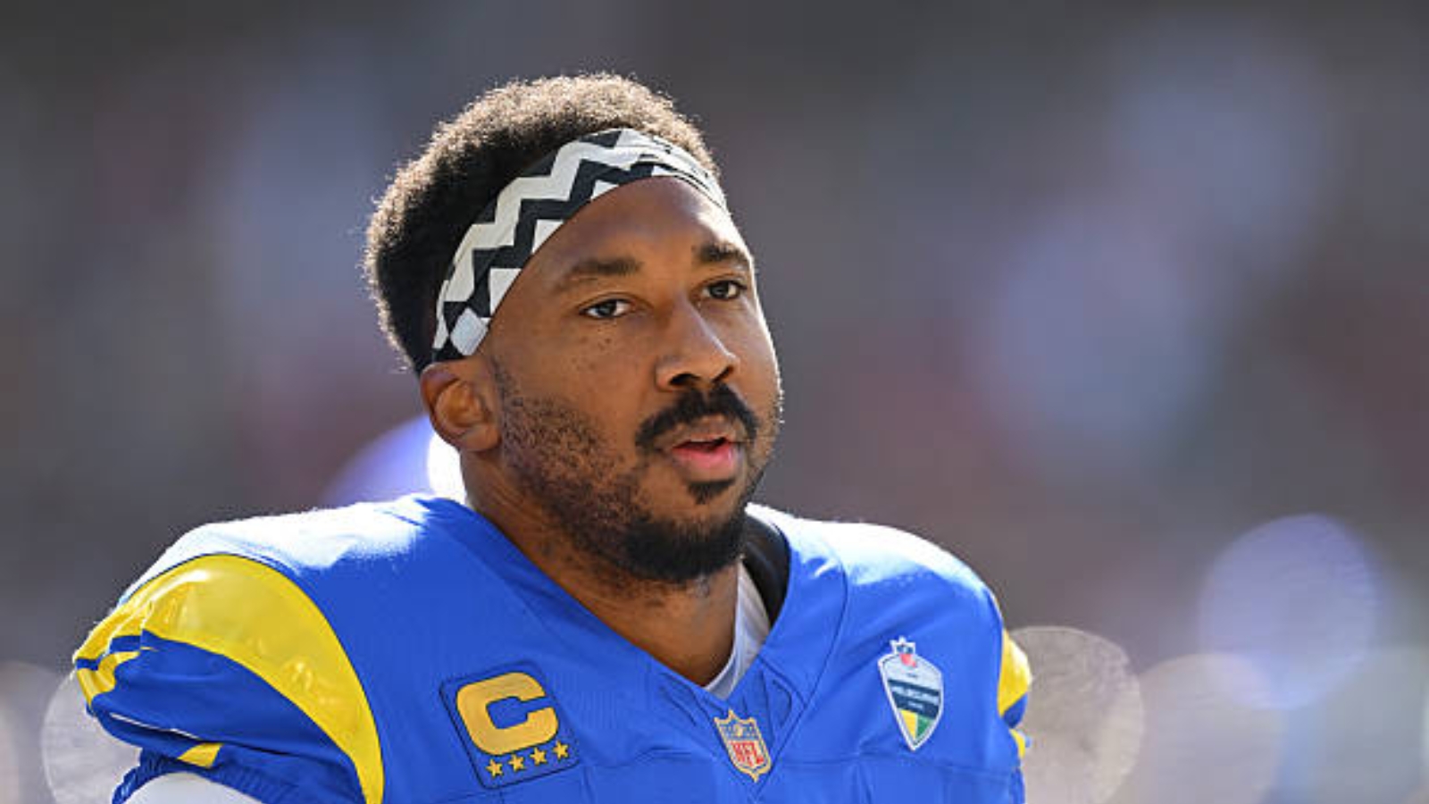 Rams pierden a Myles Garrett por lesión de rodilla: ¿cuándo podría volver?