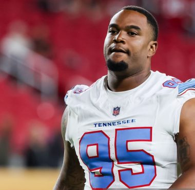 DT Jordan Elliott con los Tennessee Titans. Foto: Getty Images.