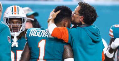 QB Tua Tagovailoa y HC Mike McDaniel, Miami Dolphins