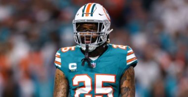 CB Xavien Howard con los Miami Dolphins