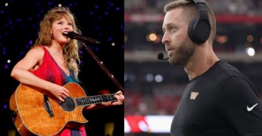 Taylor Swift, izquierda; OC Kliff Kingsbury de los Washington Commanders, derecha