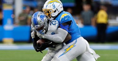 RB Jahmyr Gibbs, Detroit Lions; y LB Kenneth Murray Jr. con Los Angeles Chargers en 2023