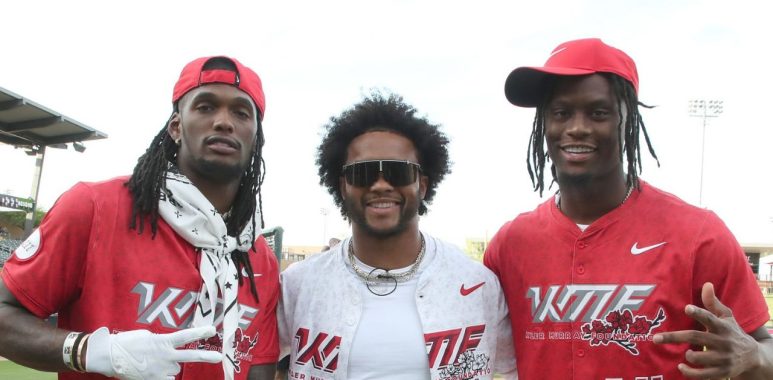 QB Kyler Murray en evento benéfico con los WR CeeDee Lamb y George Pickens, Dallas Cowboys