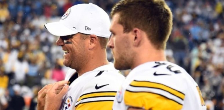 QB Ben Roethlisberger y LB TJ Watt con los Pittsburgh Steelers