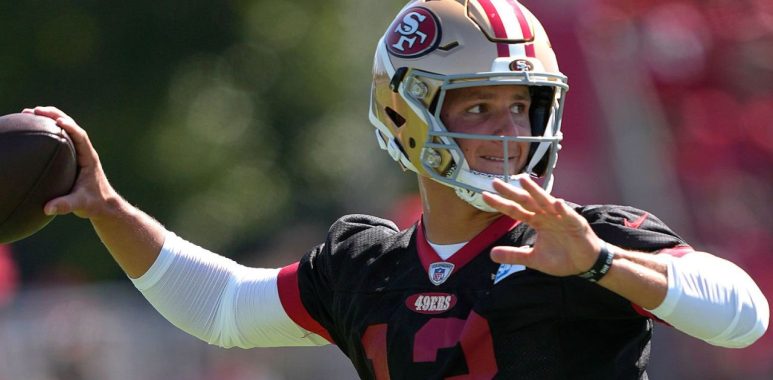 QB Brock Purdy con los San Francisco 49ers en el Training Camp de 2023