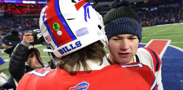 QB Josh Allen, Buffalo Bills; y QB Drake Maye, New England Patriots