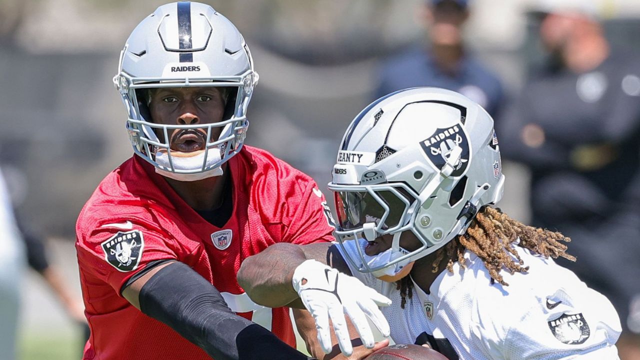 Este es el plantel inicial de 53 hombres de Las Vegas Raiders para 2025
