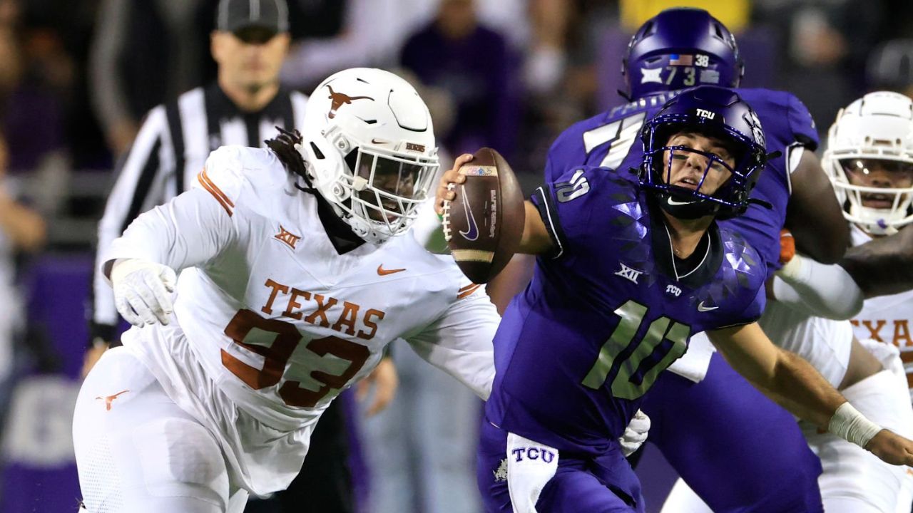 DT T'Vondre Sweat, Texas Longhorns