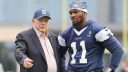 Jerry Jones, dueño de los Cowboys, junto al DE Micah Parsons. Foto: Sitio oficial de Dallas