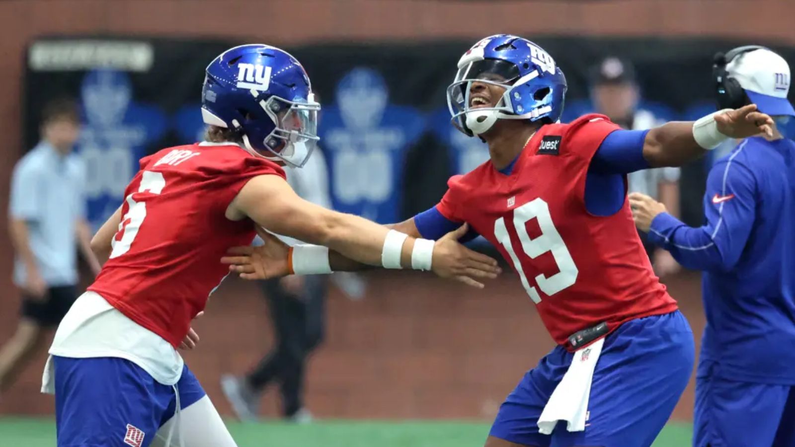 Jaxson Dart vence a Jameis Winston y será segundo quarterback de los Giants