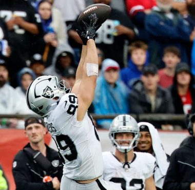 TE Brock Bowers, Las Vegas Raiders. Foto: Fred Kfoury/Getty Images