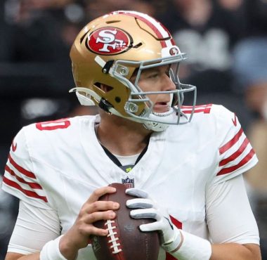 QB Mac Jones, San Francisco 49ers. Foto: Getty Images