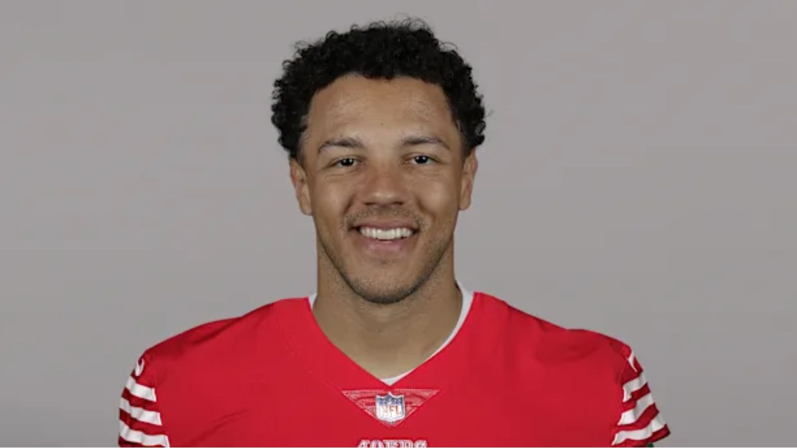 ¿Quién es Adrian Martinez, el nuevo quarterback suplente de los 49ers?