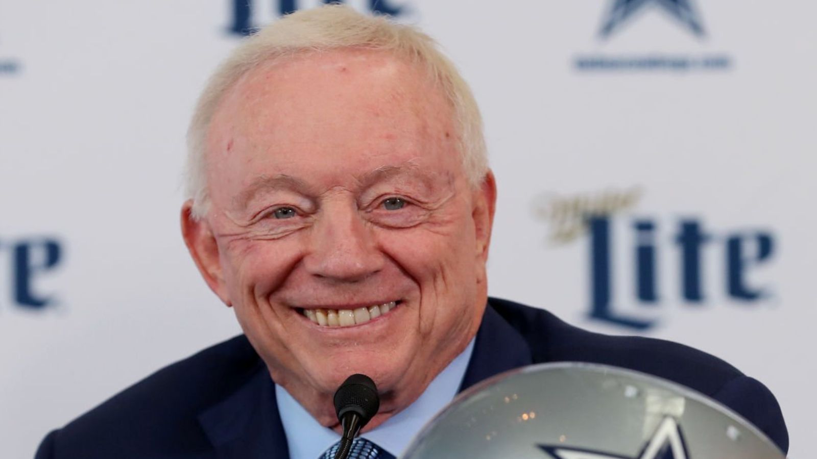 Jerry Jones aún considera que los Cowboys son un equipo de playoffs