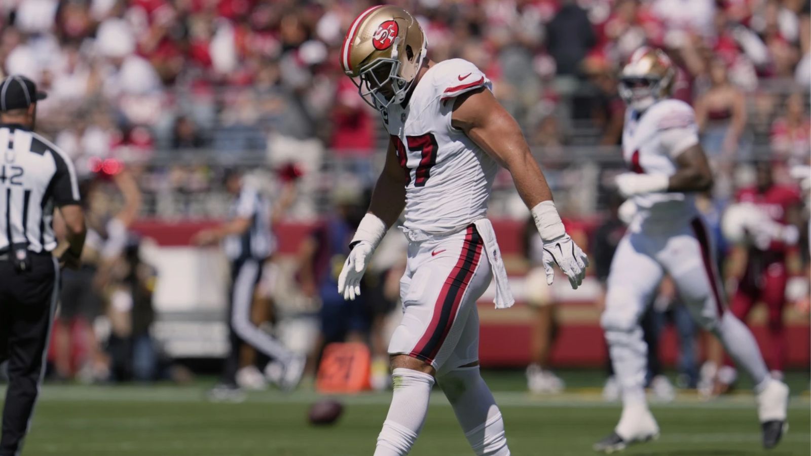 Nick Bosa, fuera el resto de la Temporada NFL 2025 por lesión
