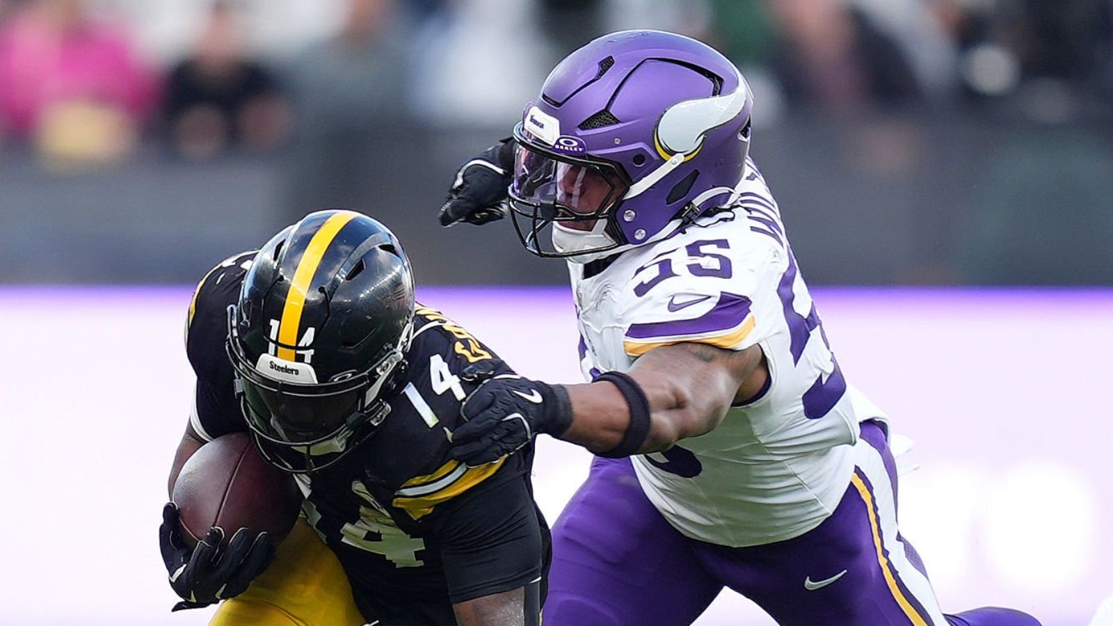 Steelers evitan colapso contra Vikings en el primer juego NFL en Irlanda