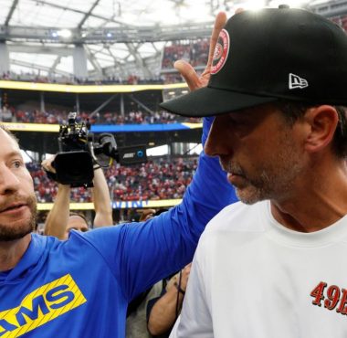 HC Sean McVay, Los Angeles Rams; y HC Kyle Shanahan, San Francisco 49ers. Foto: Getty Images
