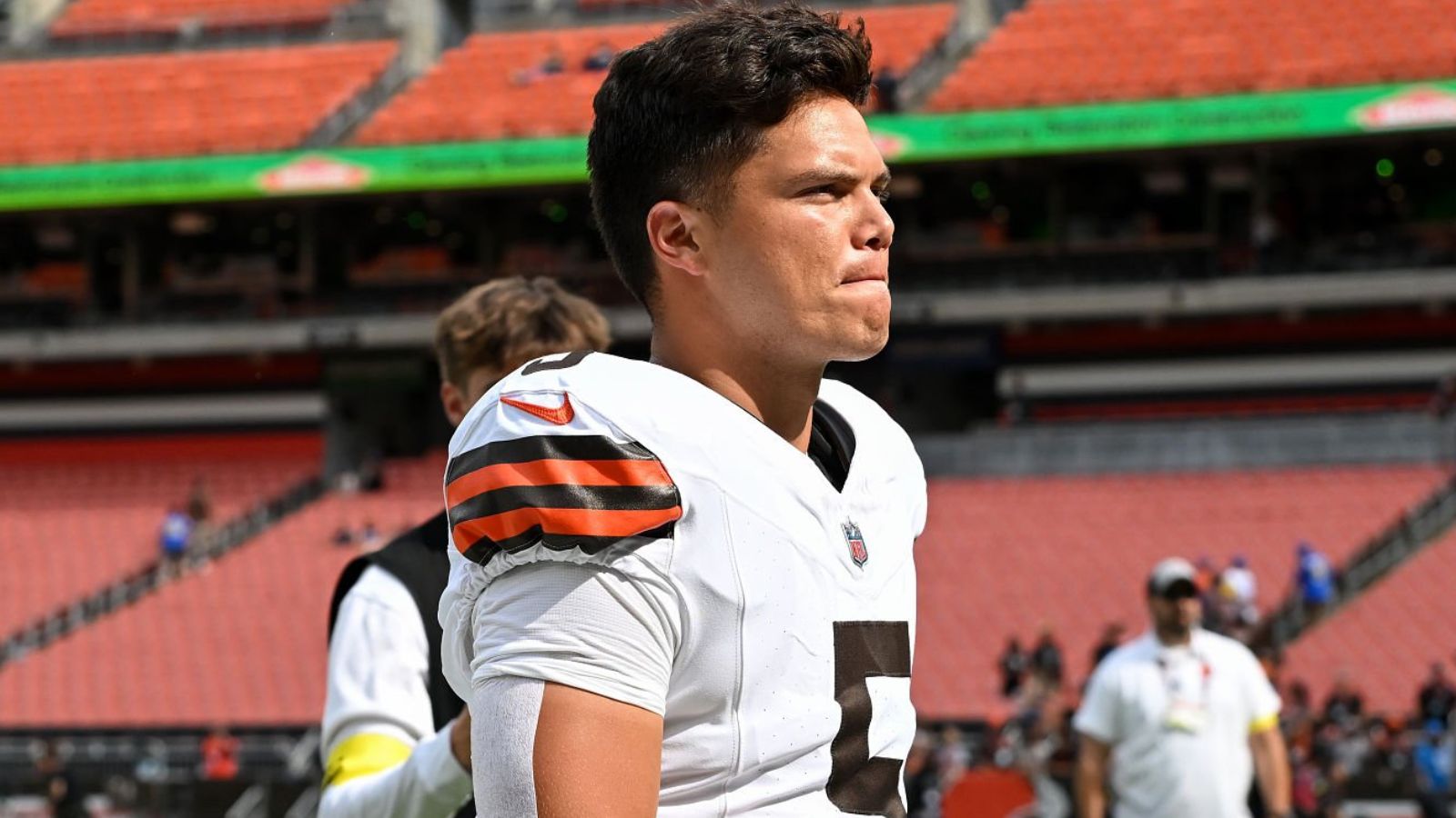 ¿Quién es Dillon Gabriel, el nuevo quarterback titular de los Browns?