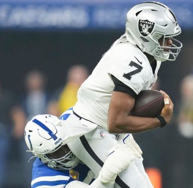 QB Geno Smith, Las Vegas Raiders. Foto: Todd Rosenberg/Getty Images
