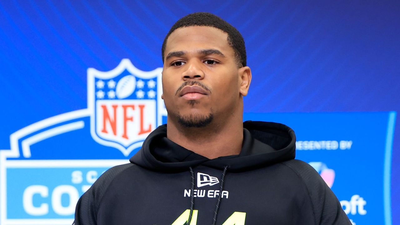 DE Abdul Carter en el Scouting Combine NFL 2025