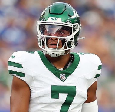 QB Justin Fields, New York Jets. Foto por Sarah Stier, Getty Images