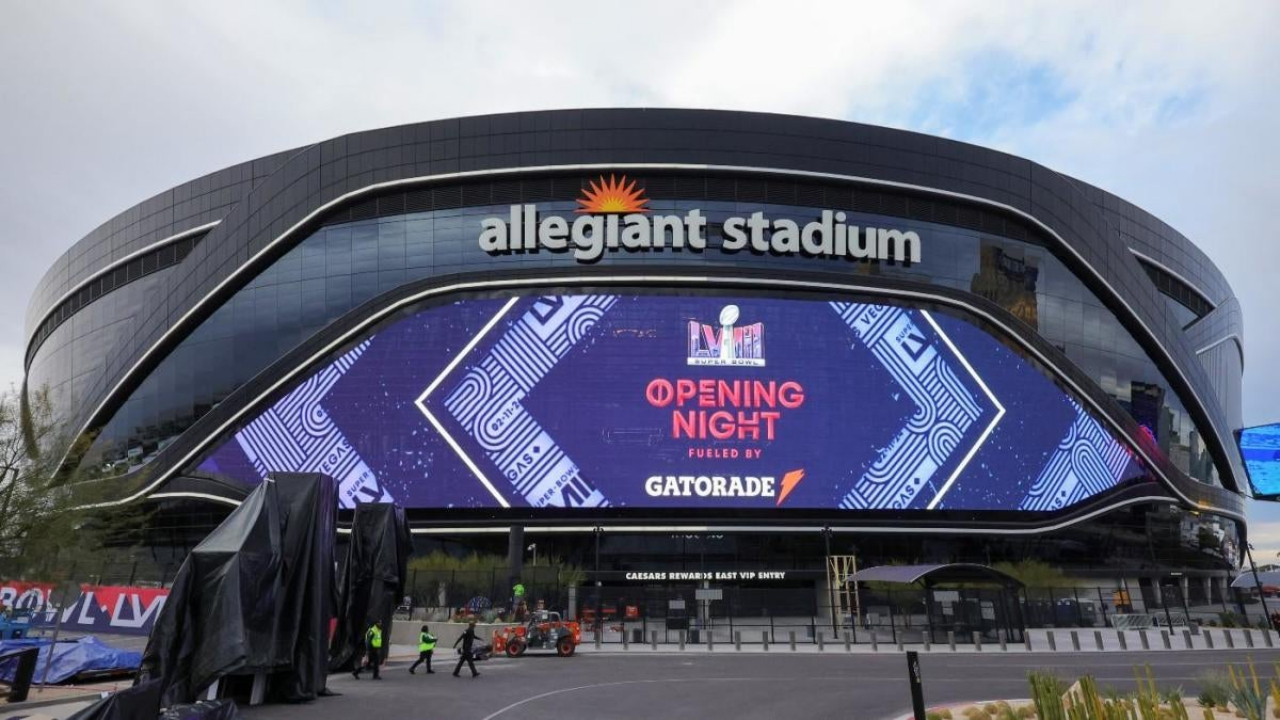Opening Night en el Allegiant Stadium, sede del Super Bowl LVIII
