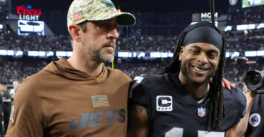 Aaron Rodgers (izquierda), Davante Adams (derecha)