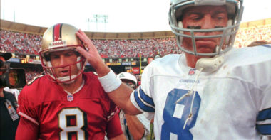 QB Steve Young, San Francisco 49ers (izquierda) y QB Troy Aikman, Dallas Cowboys (derecha)
