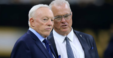 Jerry Jones (izquierda) y Stephen Jones (derecha), Dallas Cowboys