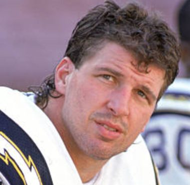 LB Billy Ray Smith Jr. con los San Diego Chargers en diciembre de 1990. Foto: Getty Images.