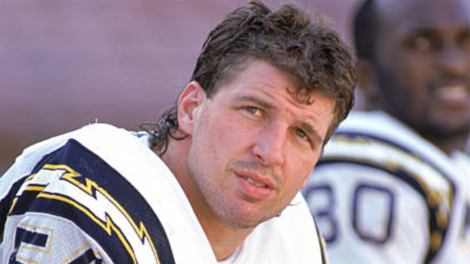 Muere legendario linebacker de la NFL tras luchar contra demencia causada por CTE