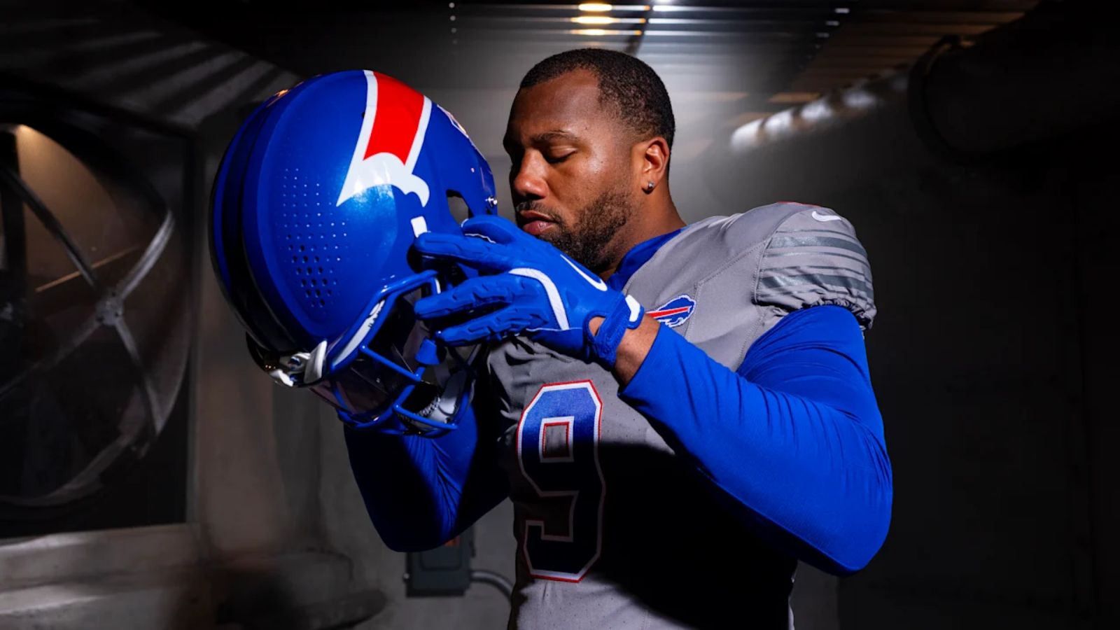 Josh Allen explota ante las críticas por el nuevo uniforme alternativo de Bills: “Dejen de odiarlo”