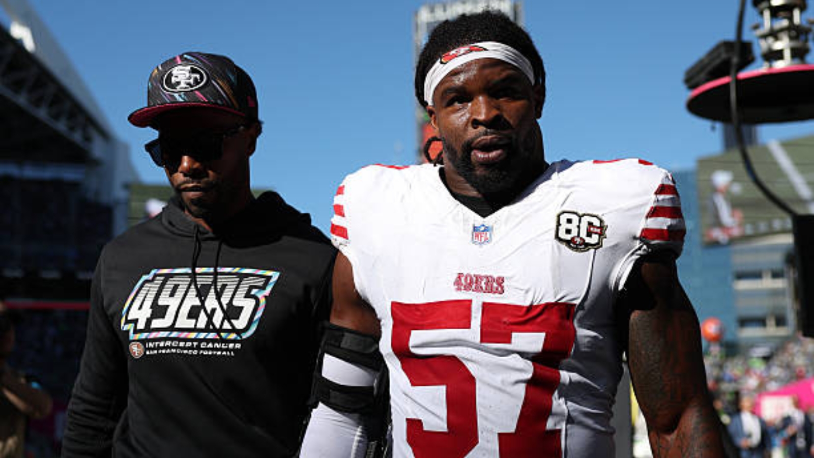 Dre Greenlaw recibe suspensión por cabezazo a Ernest Jones: ¿cuándo volverá con los 49ers?