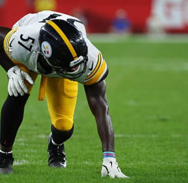 LB Elandon Roberts con los Pittsburgh Steelers en agosto del 2026. Foto: Getty Images.