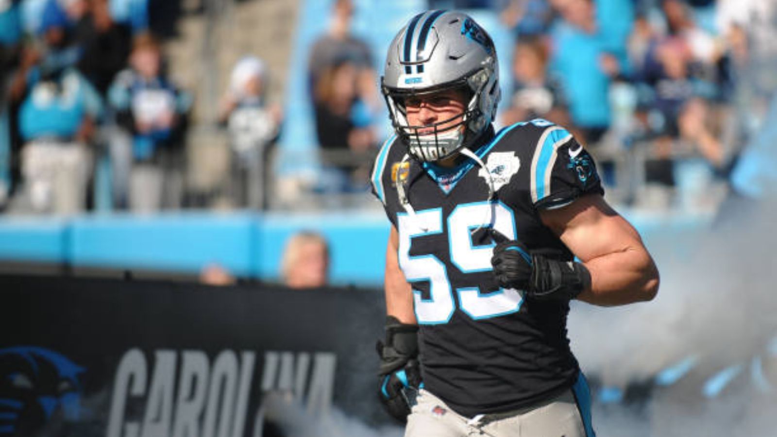 ¿Quién es Luke Kuechly, miembro de la Clase 2026 del Salón de la Fama NFL?