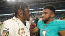 QB Lamar Jackson, Baltimore Ravens; QB Tua Tagovailoa, Miami Dolphins. Foto: Getty Images
