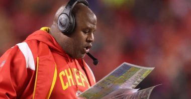 OC Eric Bienimy con los Kansas City Chiefs en enero de 2023. Foto: Getty Images.