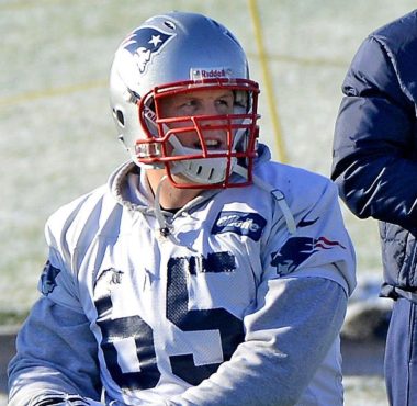 OG Jordan Devey con los New England Patriots en diciembre de 2013. Foto: Getty Images.