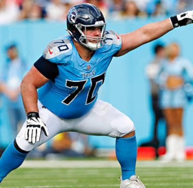 OL Kevin Zeitler con los Tennessee Titans en 2025. Foto: Getty Images.