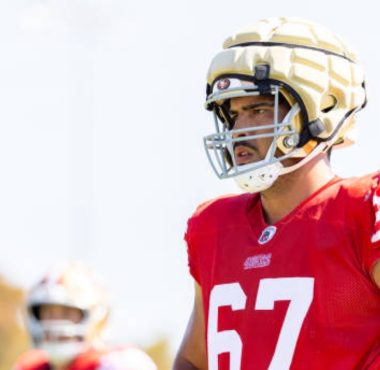 OT Isaac Alarcón, San Francisco 49ers. Foto: Getty Images.