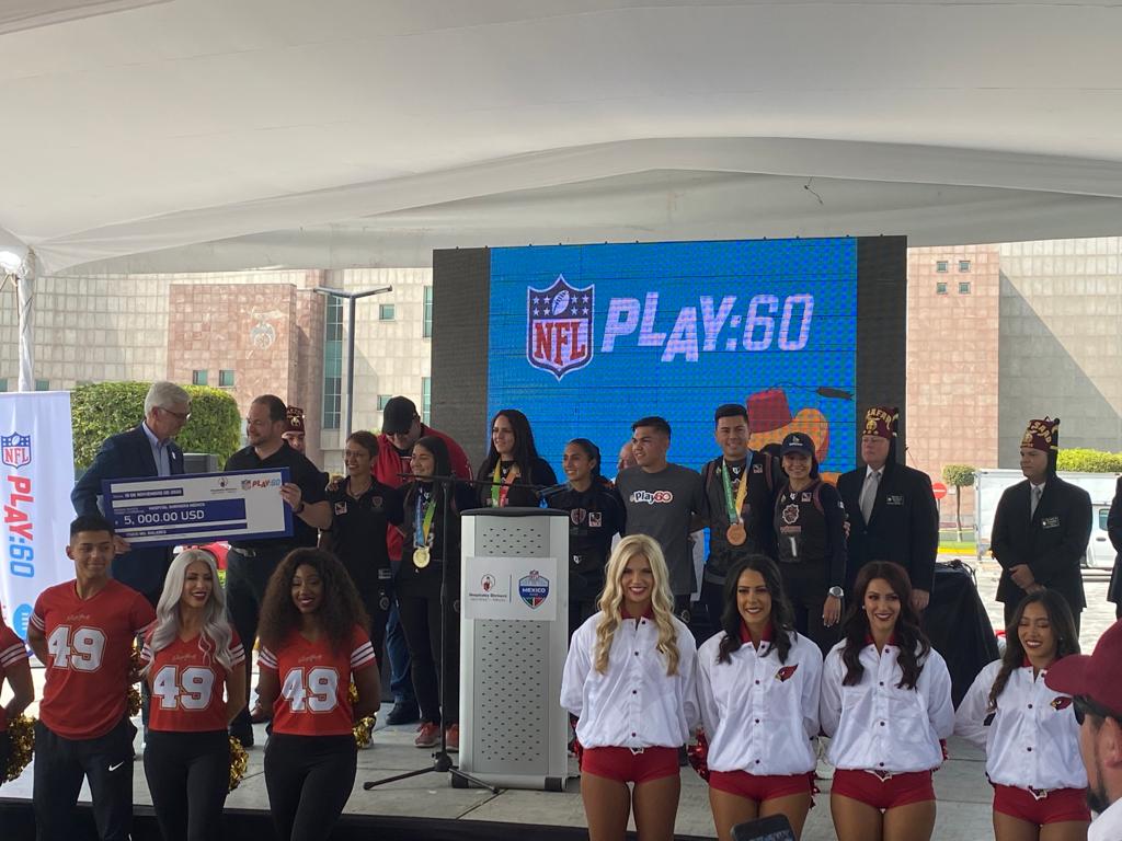 Evento de la NFL México en Hospital Shriners