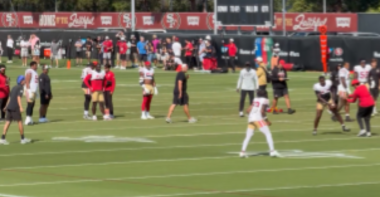 Práctica conjunta entre San Francisco 49ers y Tennessee Titans.