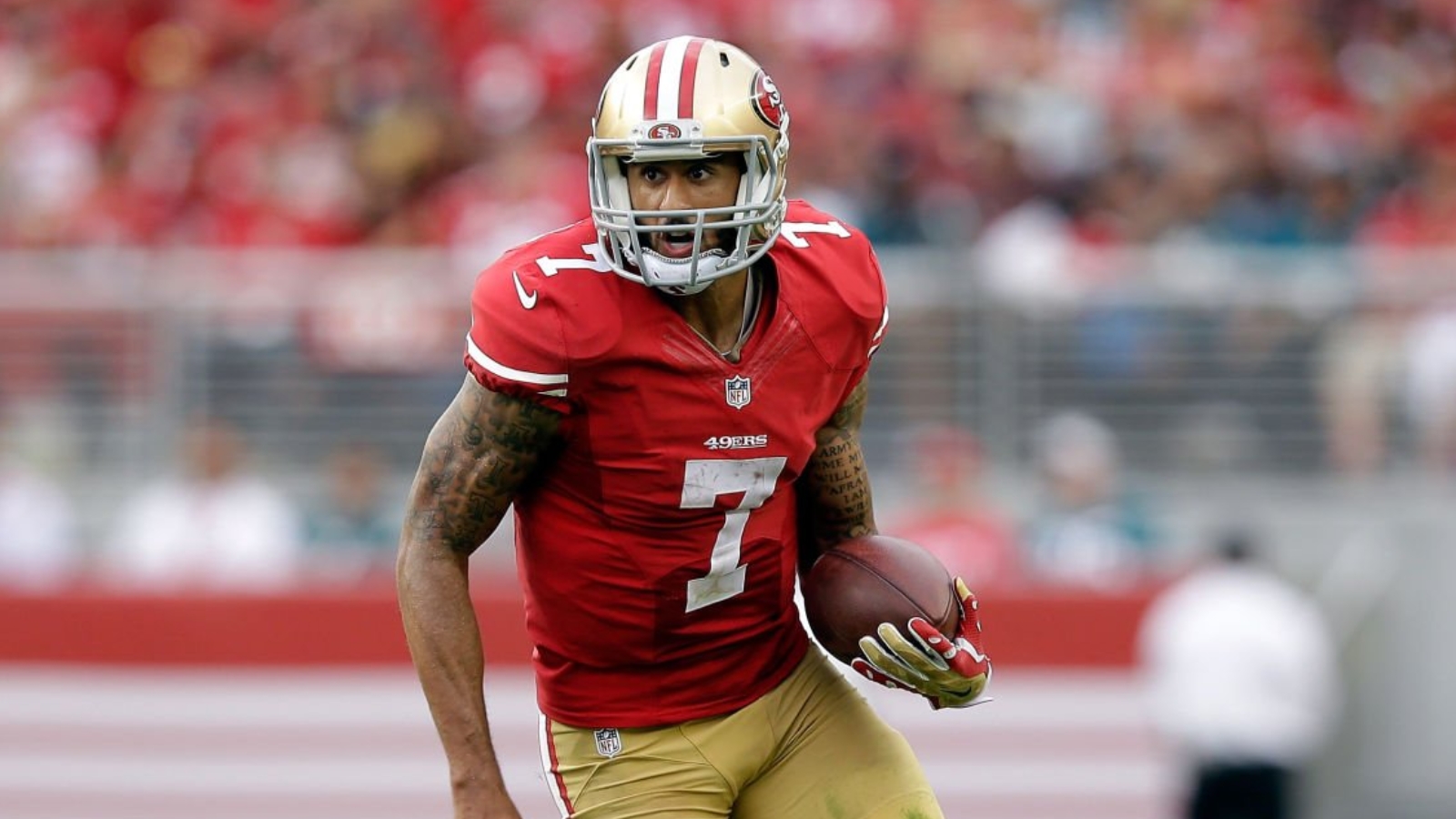 QB Colin Kaepernick con los San Francisco 49ers en 2014. Foto: Getty Images.