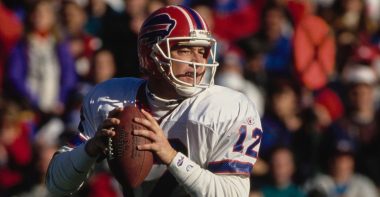 QB Jim Kelly con los Buffalo Bills en 1993. Foto: Getty Images.