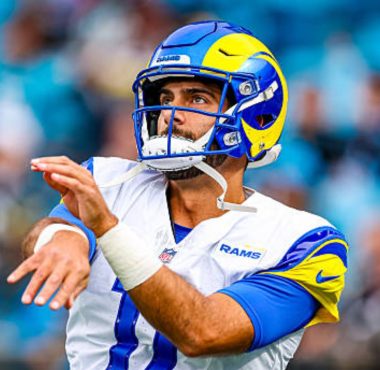 QB Jimmy Garoppolo con Los Angeles Rams en enero de 2026. Foto: Getty Images.